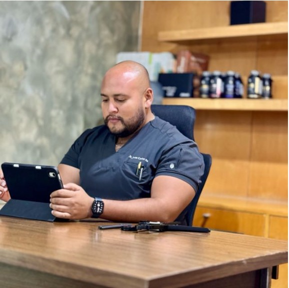 Nutriólogo Juan Carlos García